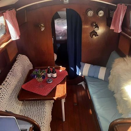 Cosy Sailingboat In Vlissingen Hotel Kültér fotó